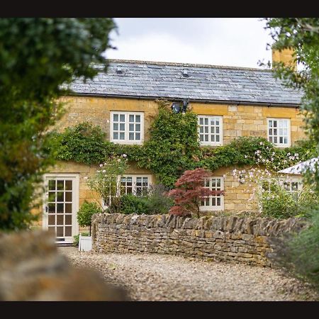 Wisteria Cottage , Pretty Cotswold Cottage Close To Chipping Campden Weston Subedge Exterior photo