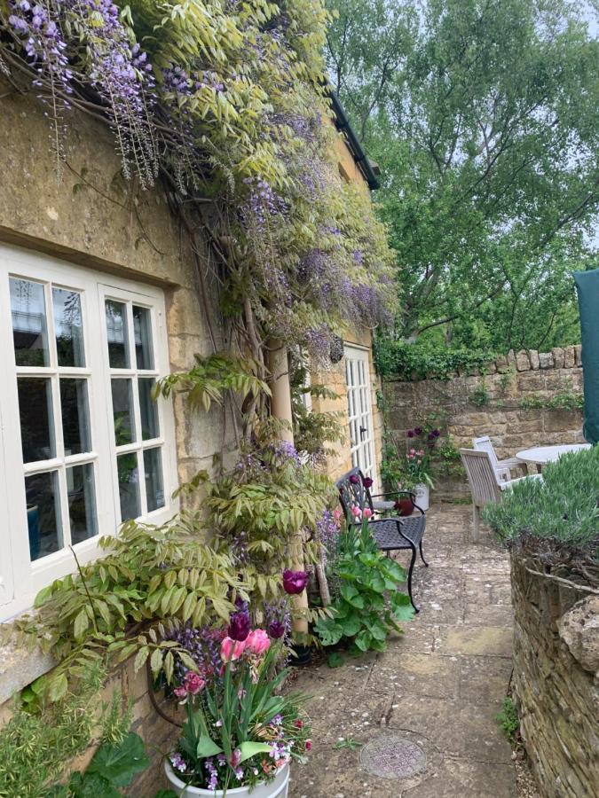 Wisteria Cottage , Pretty Cotswold Cottage Close To Chipping Campden Weston Subedge Exterior photo